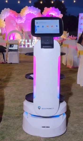 Dinebot at hotel