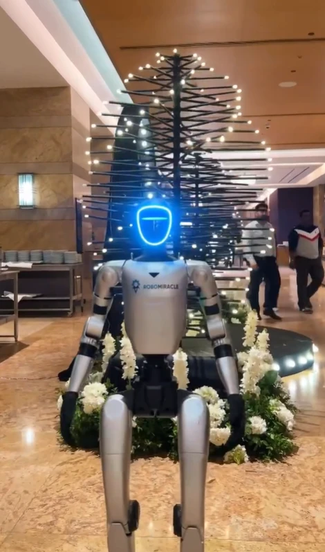 G1 Humanoid Kevin stage presentation